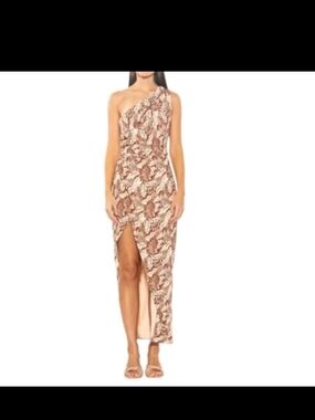Alexia Admor One-Shoulder Floral Maxi Dress in Brown Palm